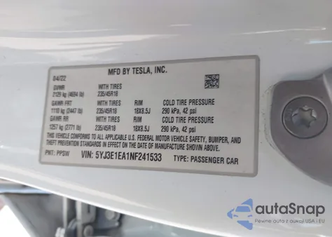 2022 Tesla Model 3 Rear-Wheel Drive z USA, uszkodzony, nr VIN 5YJ3E1EA1NF241533